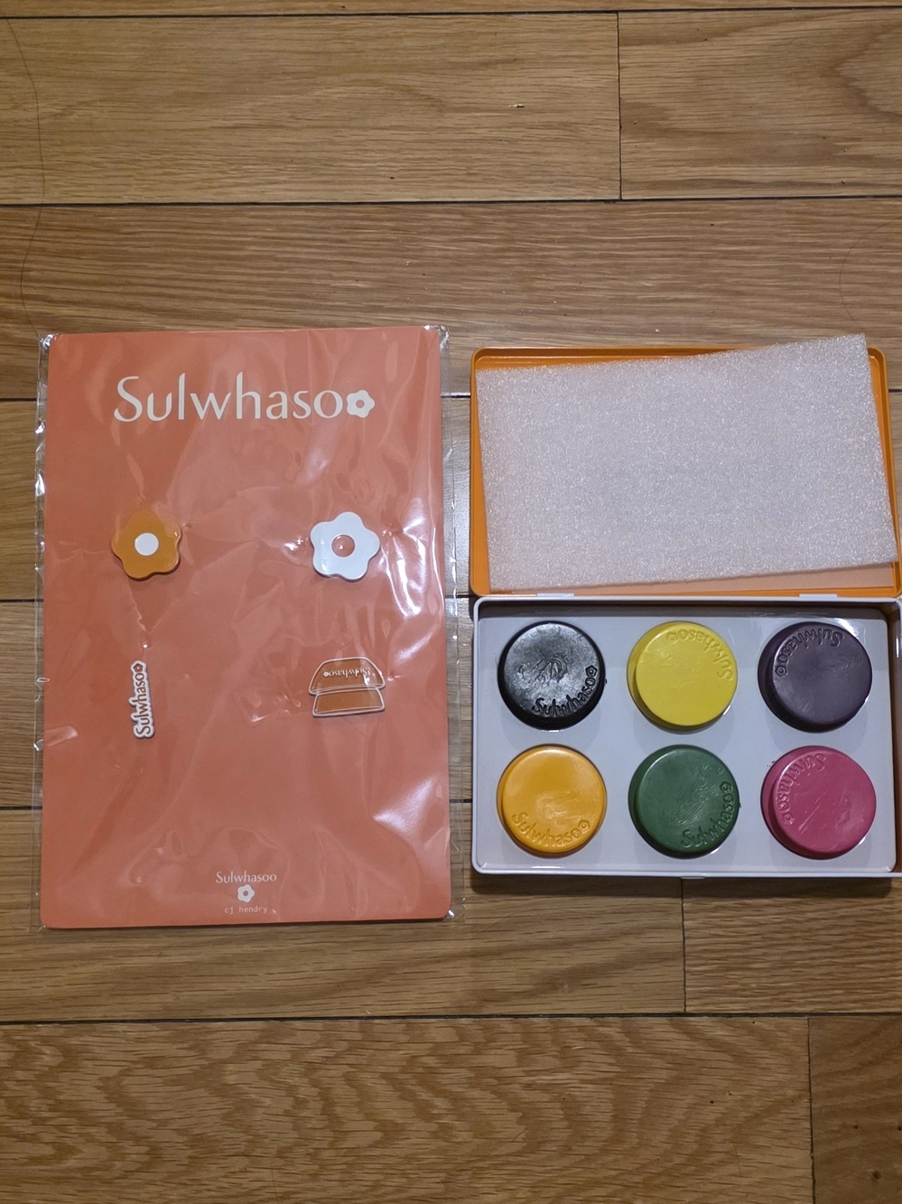CJ Henry X Sulwhasoo Pin & Crayon Set